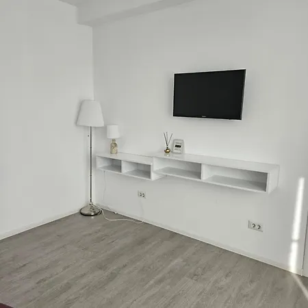 Aparthotel 10housemamaia Navodari